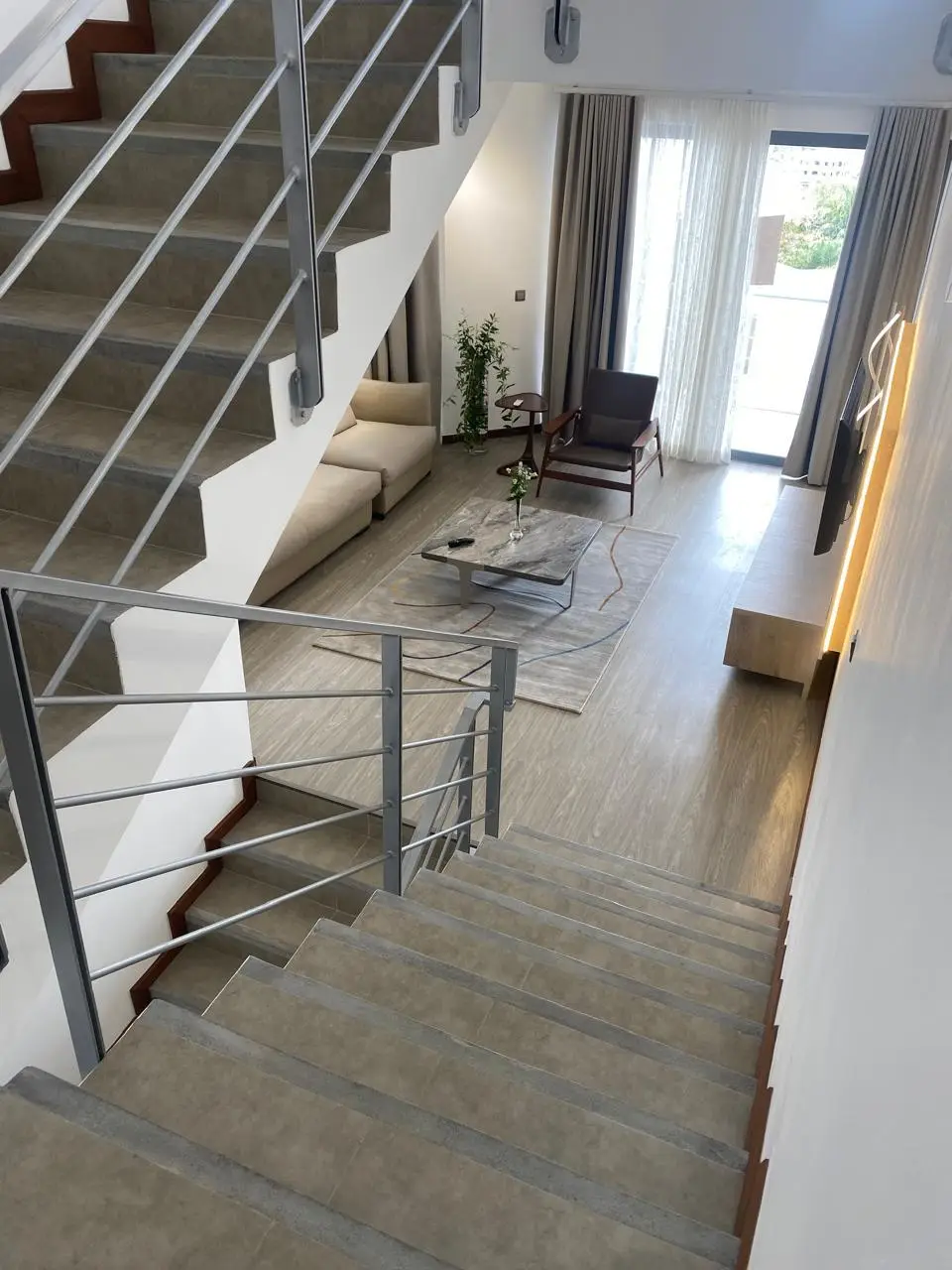 A LOUER VICTORIA RÉSIDENCE – APPARTEMENT C2 TYPE TOWNHOUSE – 5